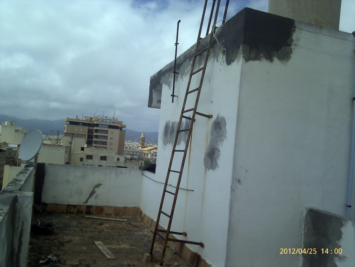 UNA VEZ REPARADOS LOS MUROS