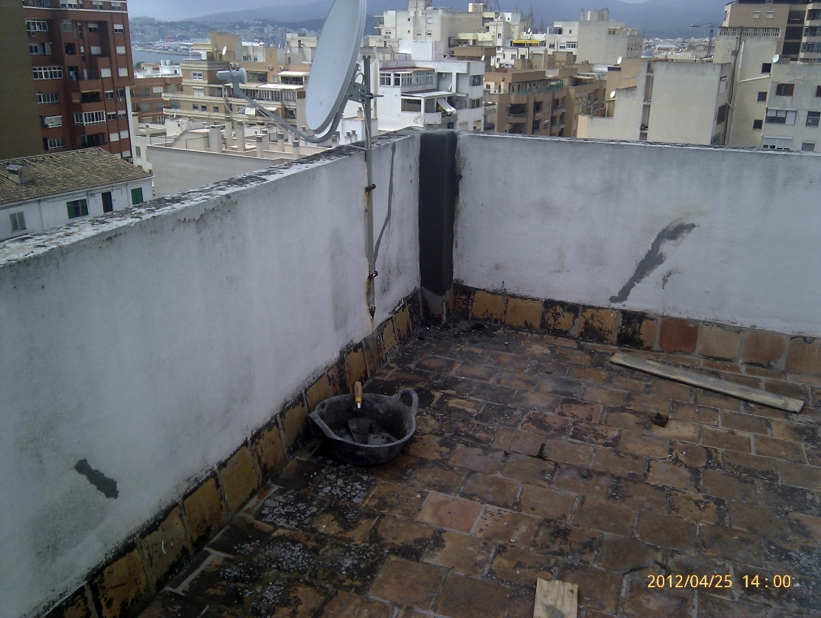 UNA VEZ REPARADOS LOS MUROS