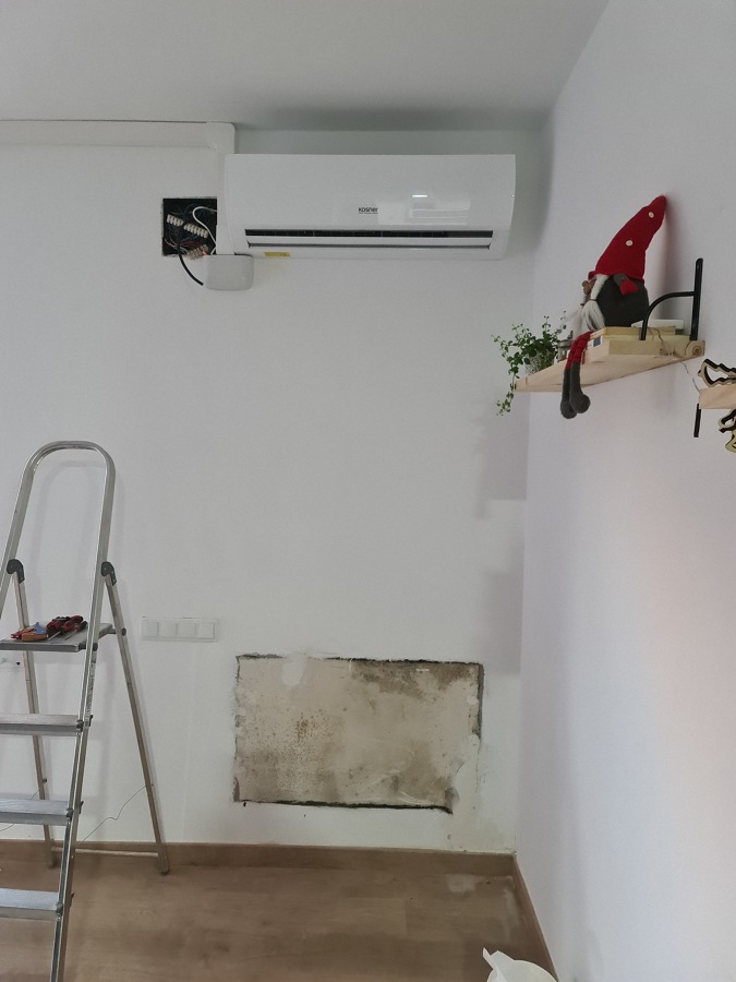 Unidad interior ya colocada - Aire Acondicionado KOSNER KSTI18F/M/50 PLUS - Instalaciones BEC