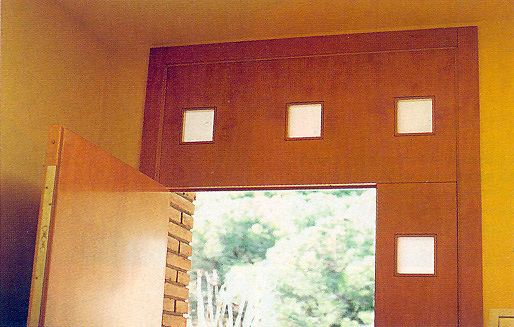 Unifamiliar en revista CASA VIVA_diseño puerta acceso