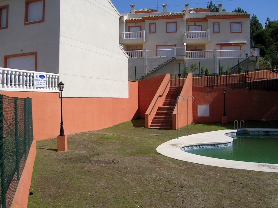 URBANIZACIÓN VIVIENDAS UNIFAMILIARES EN CALAHONDA