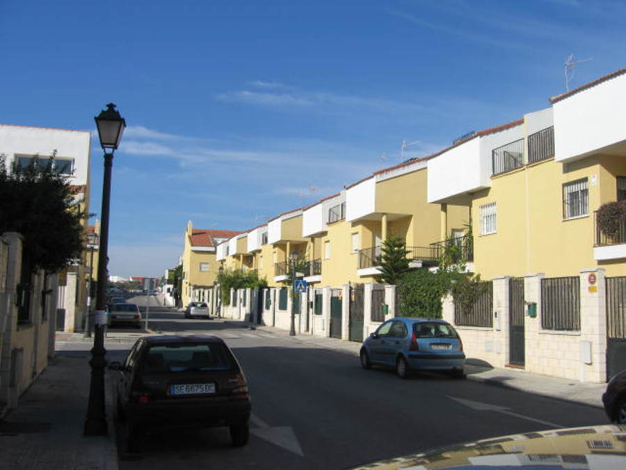 Urbanización y viviendas construidas.