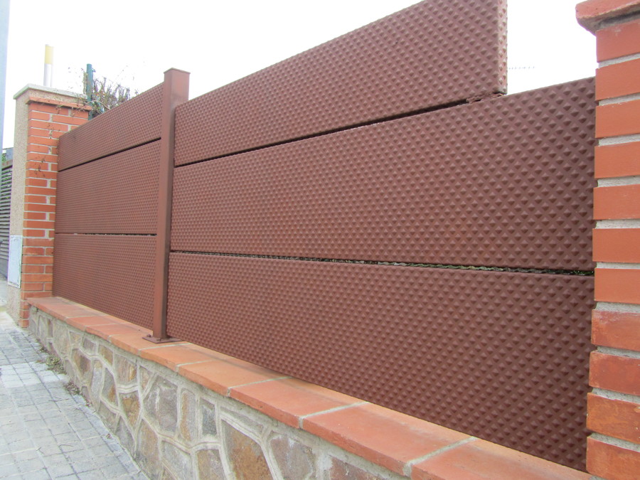 vallado con chapa plegada