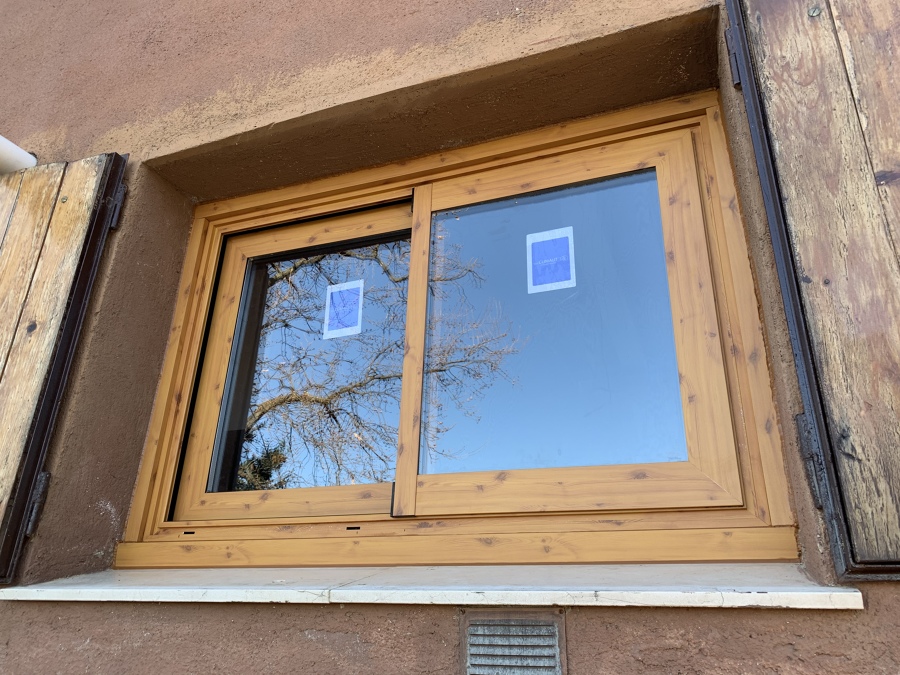 Ventana aluminio rpt madera