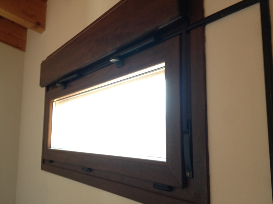 Ventana batiente cerrada