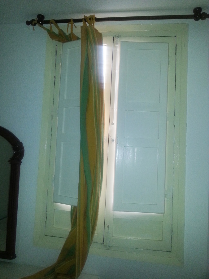 VENTANADE MADERA ANTIGUA