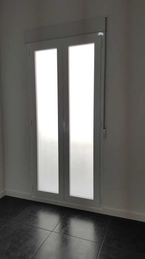 Ventanal de salida a balcón