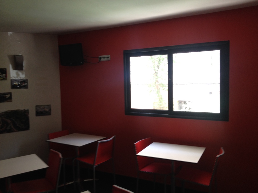 Ventanal entreplanta existente