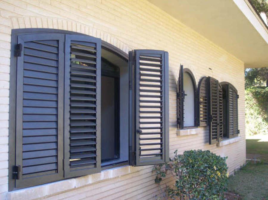 Ventanas con mallorquinas