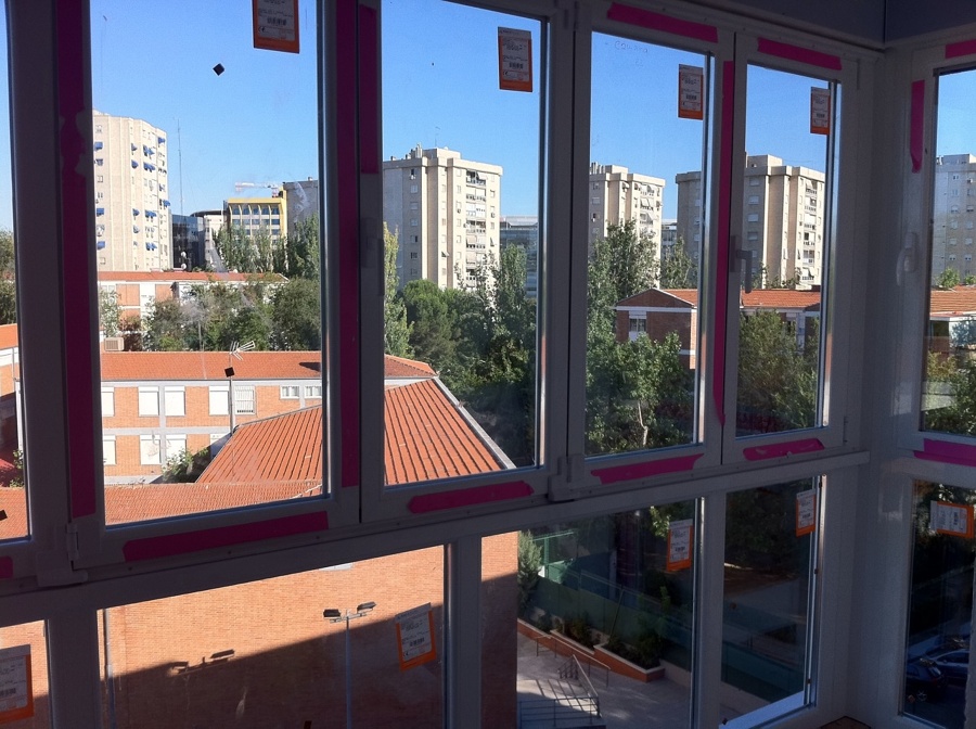 ventanas plegables en blanco