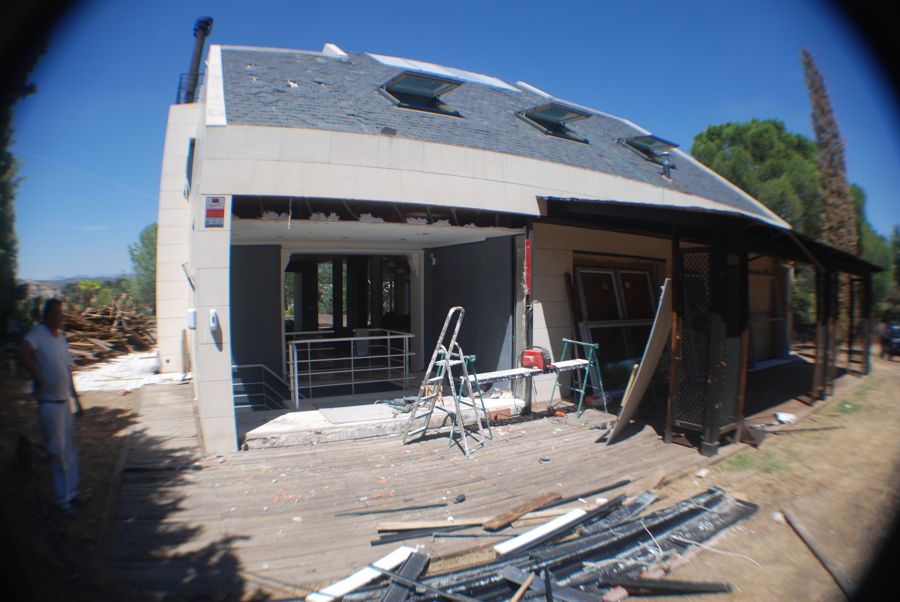 Ventanas y Carpinterías. Porche trasero