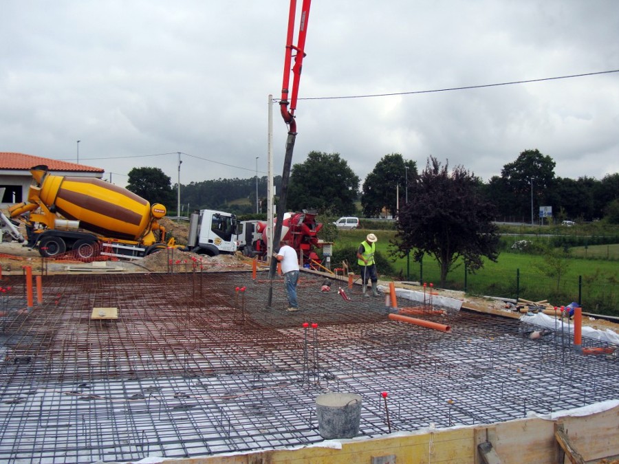 VERTIDO HORMIGÓN LOSA ARMADA