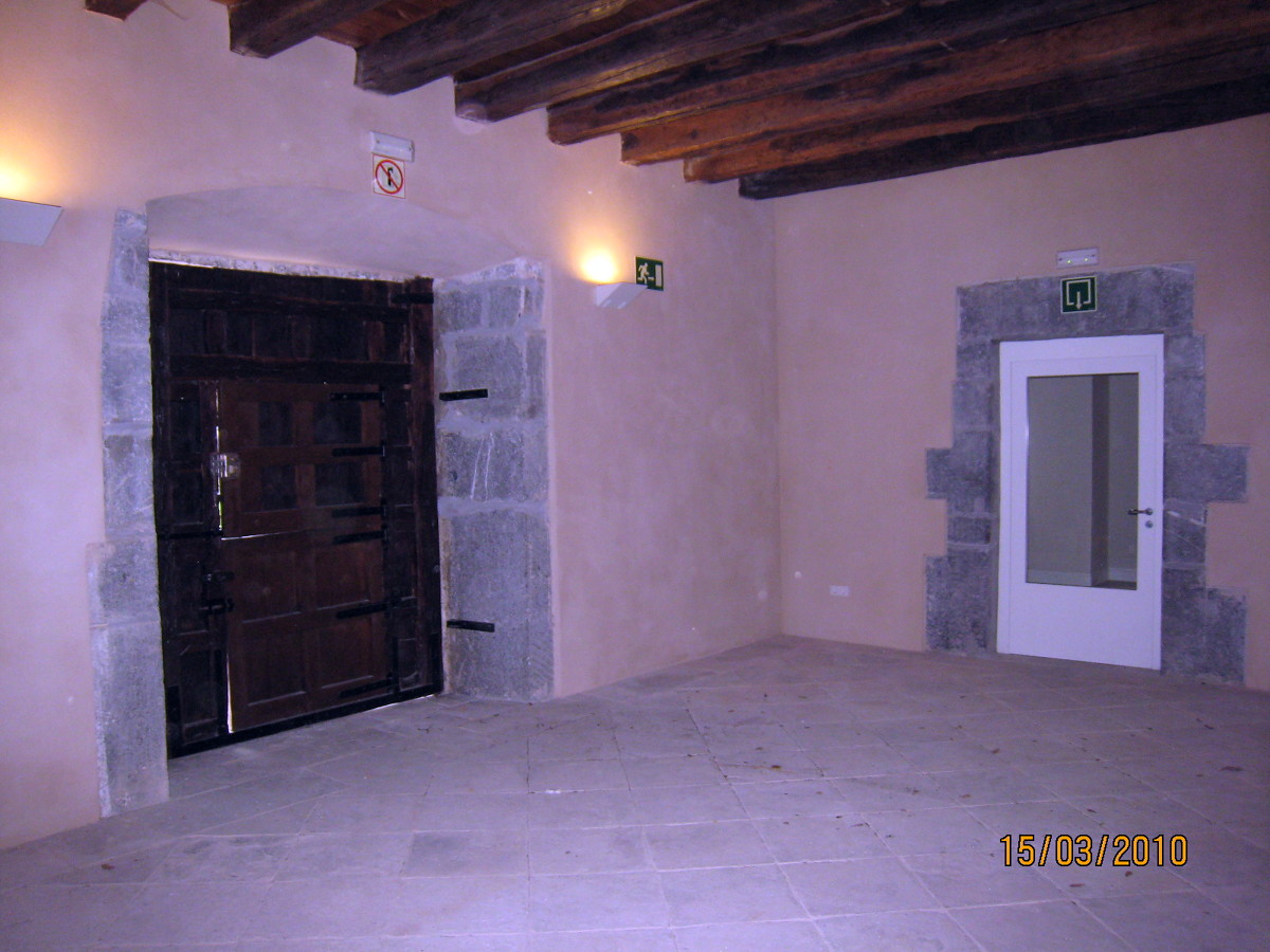 VESTÍBULO DE ACCESO PB