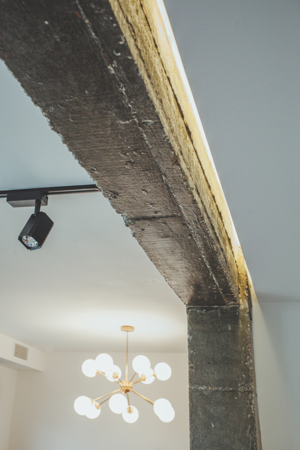 Viga retroiluminada detalle