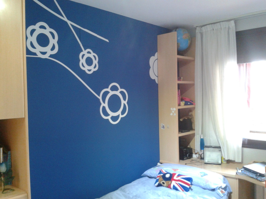 VINILO DE CORTE EN CABEZAL DORMITORIO JUVENIL