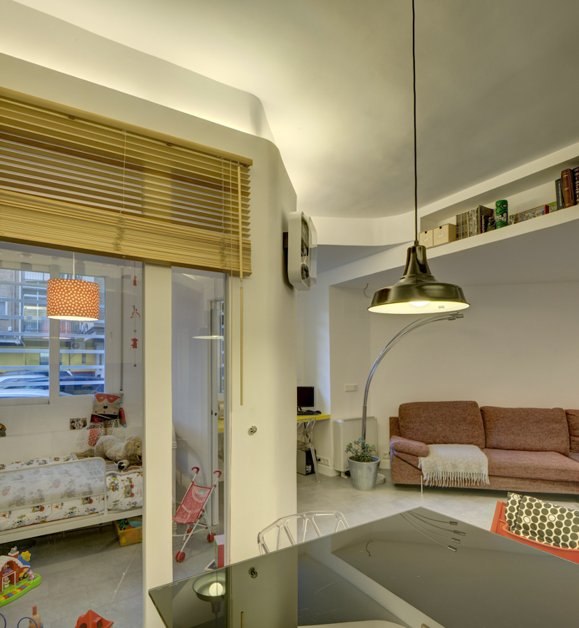 Vista 04_desde la cocina hacia el salón y la habitación 2