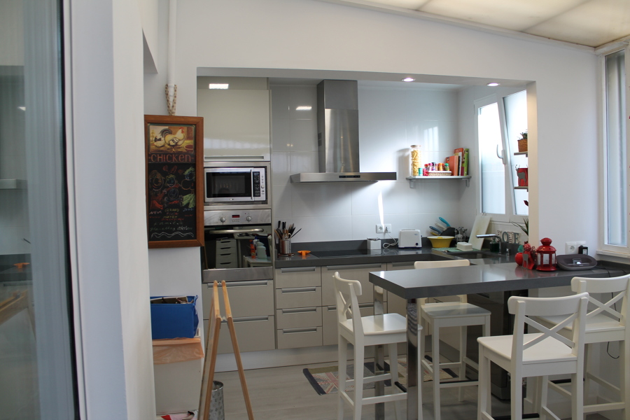 Vista cocina desde sala de día