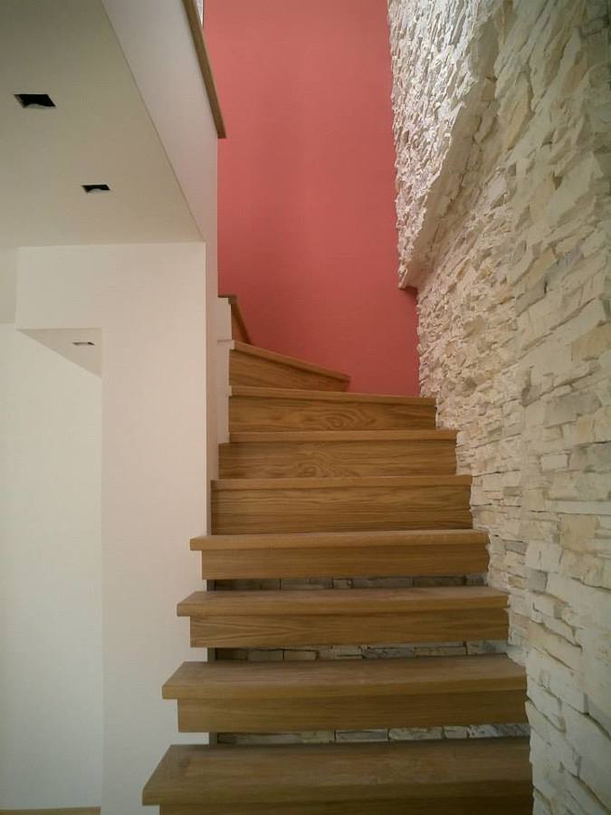 Vista de escalera de acceso a cubierta