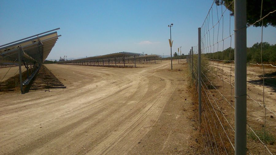 Vista de varias calles desbrozadas