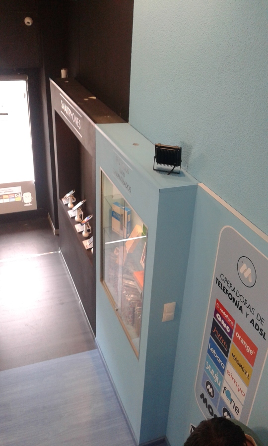 Vista del Mural y espositor