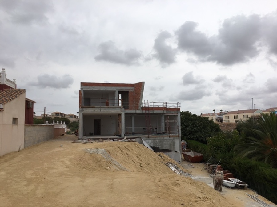 Vista desde el fondo de la parcela.