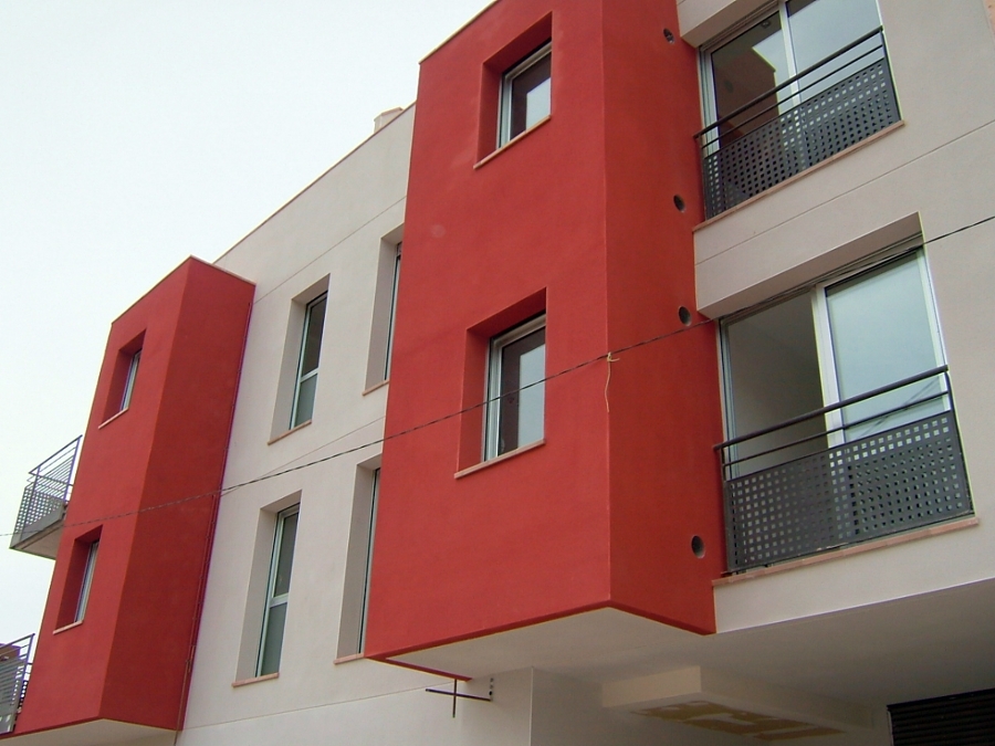 Vista frontal de edificio.