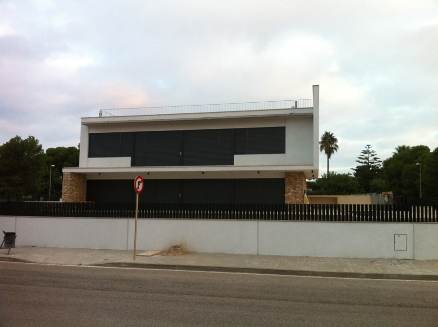 vista frontal de vivienda