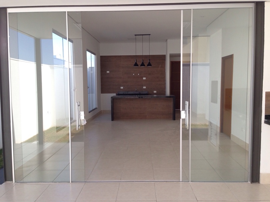 Vista Frontal Espacio Abierto