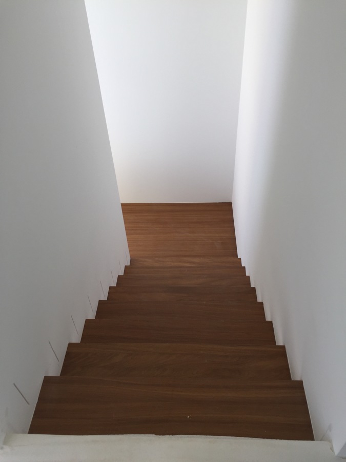 Vista general escalera vivienda