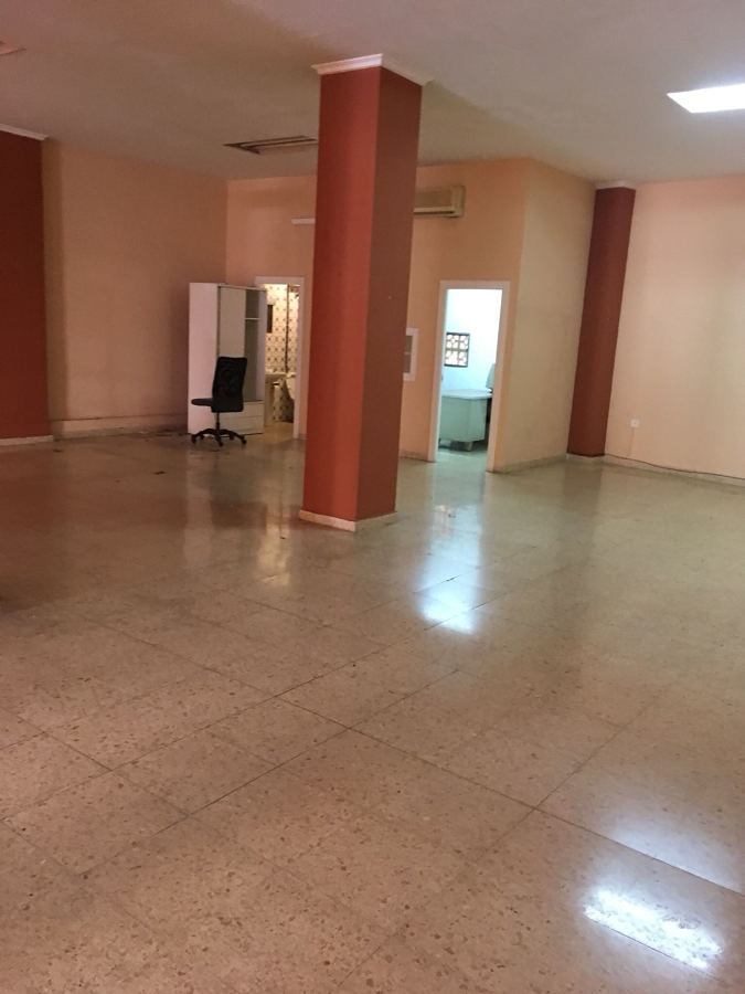 Vista interior antes de la reforma, desde otro ángulo