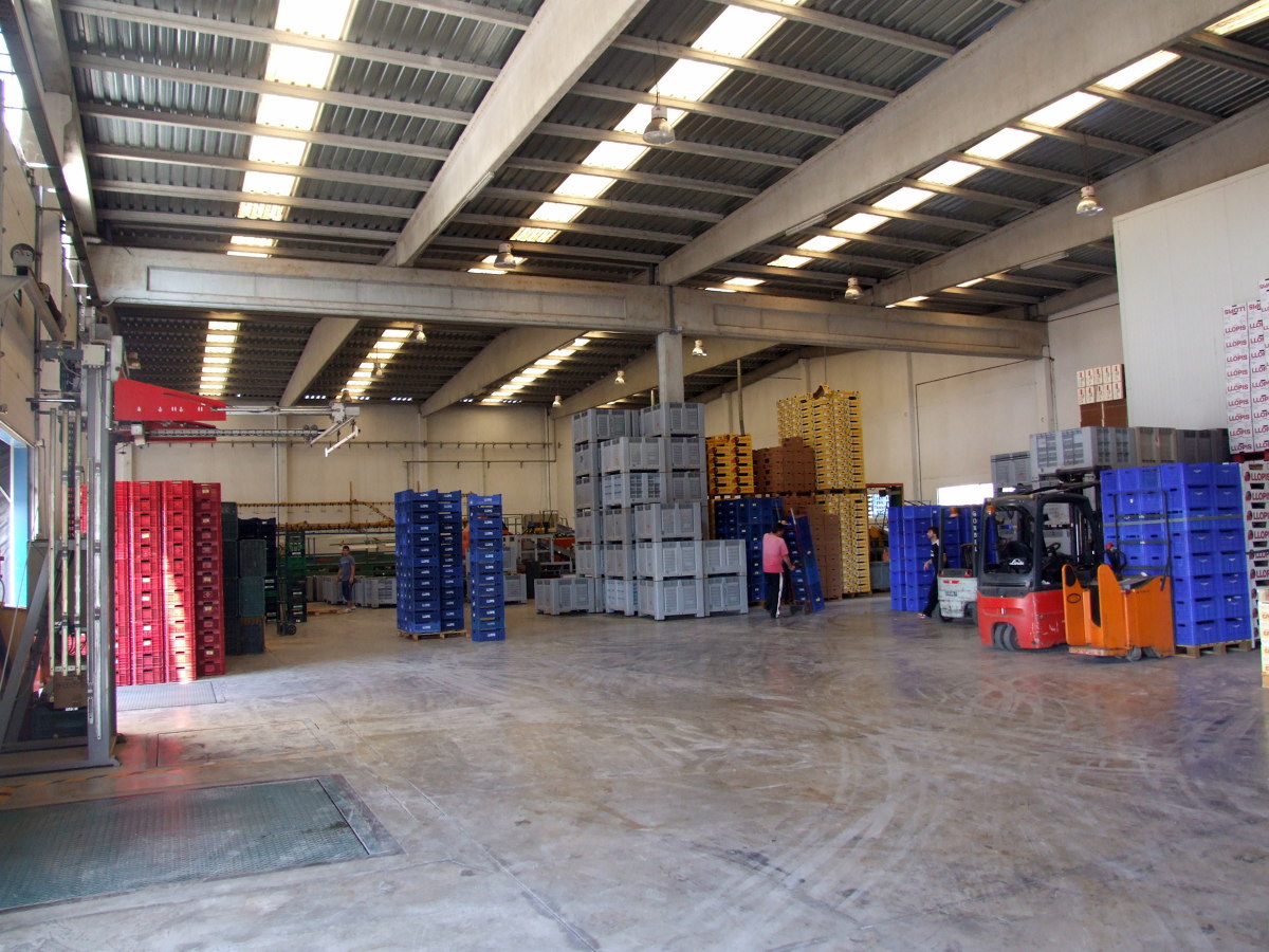 Vista interior zona de almacen