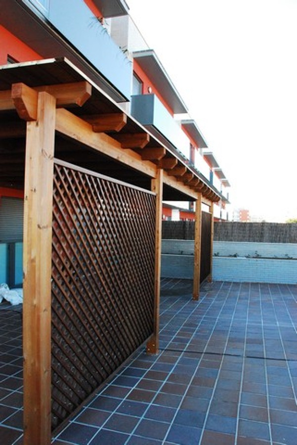 Vista lateral con celosía