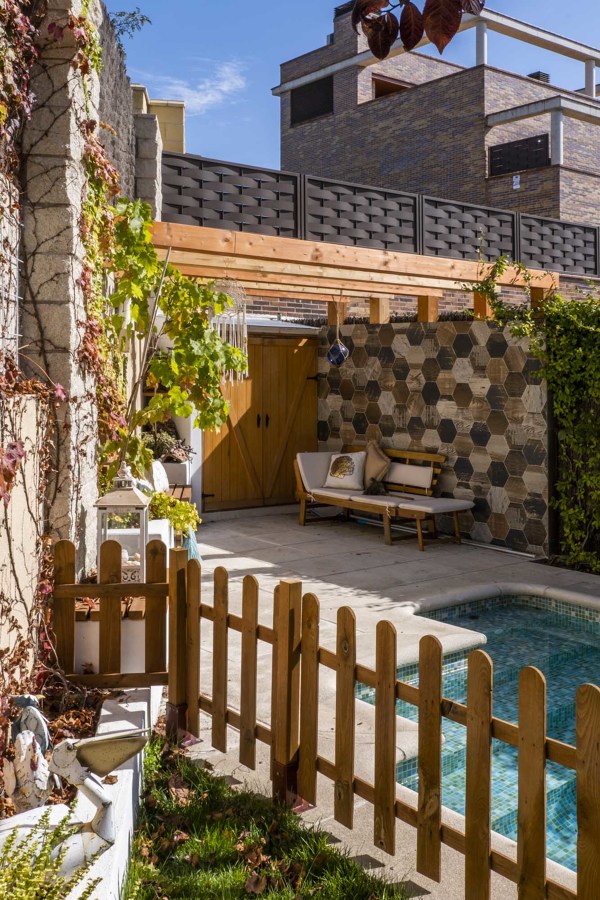 Vista lateral de zona de descanso