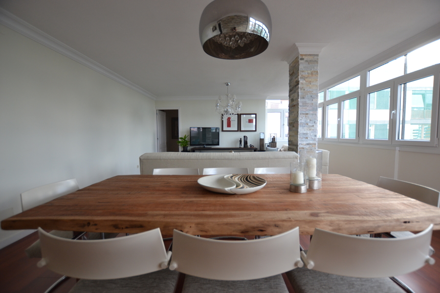 Vista panorámica del comedor y salón