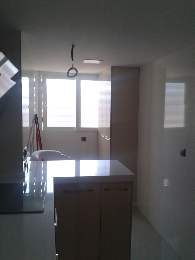 vista parcial de la cocina