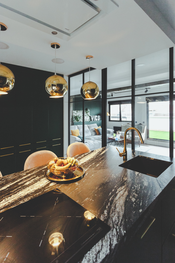 Vista salón desde la cocina