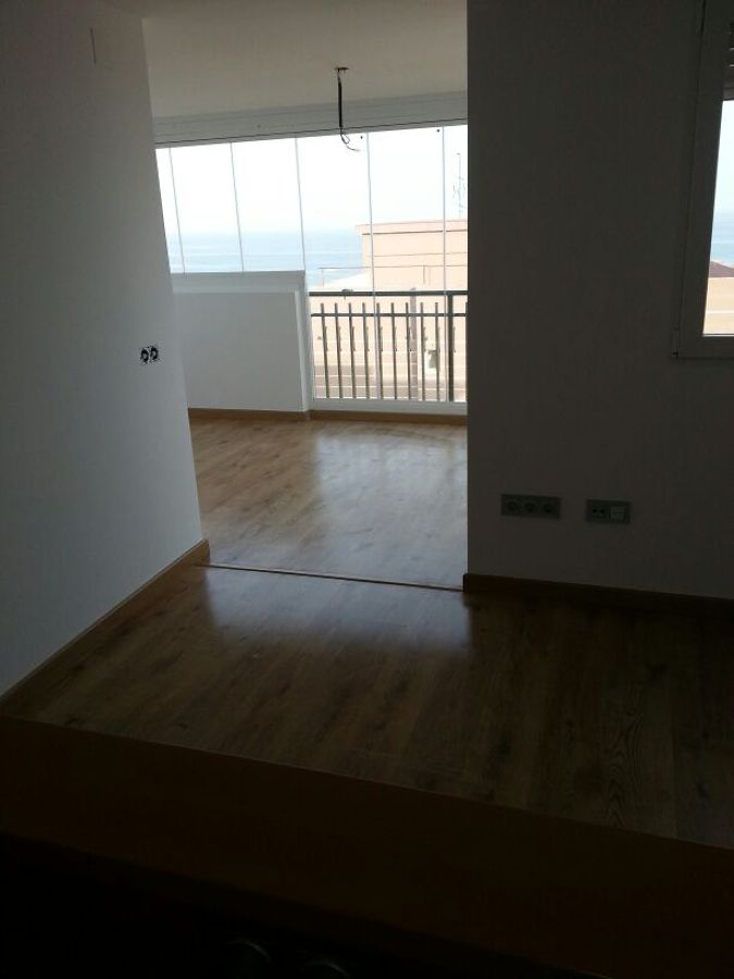 Vista salón terraza desde la cocina