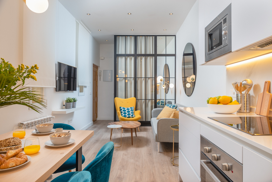 Vista salón y cocina integrada