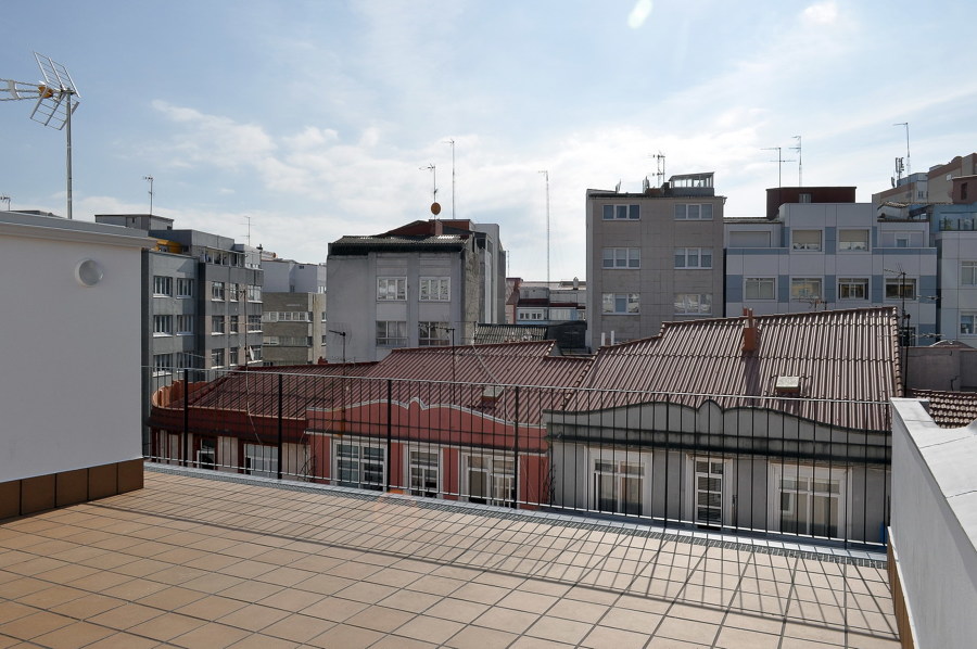 Vista terraza con barandilla