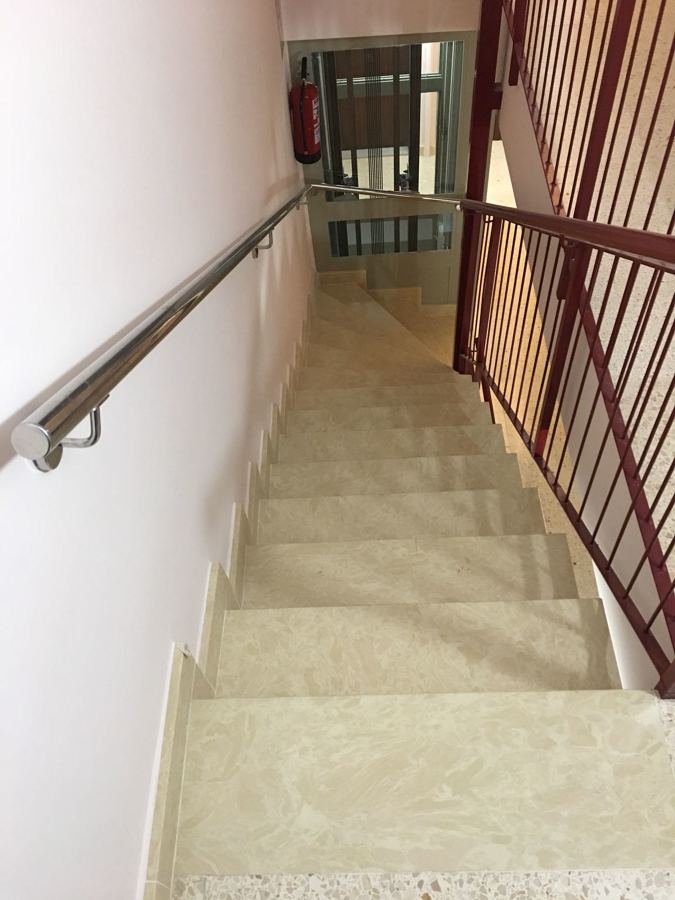 vistas de la escalera nueva terminada