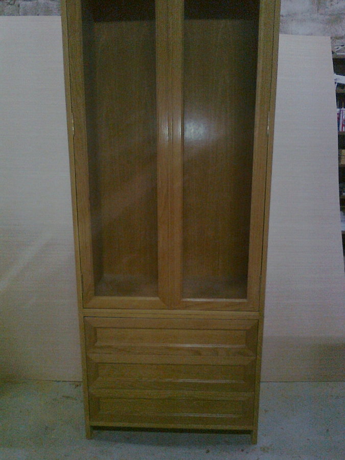 Vitrina de roble