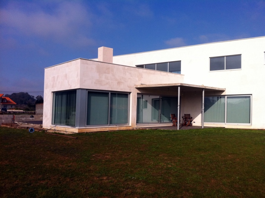 VIVIENDA EN ESCOBEDO