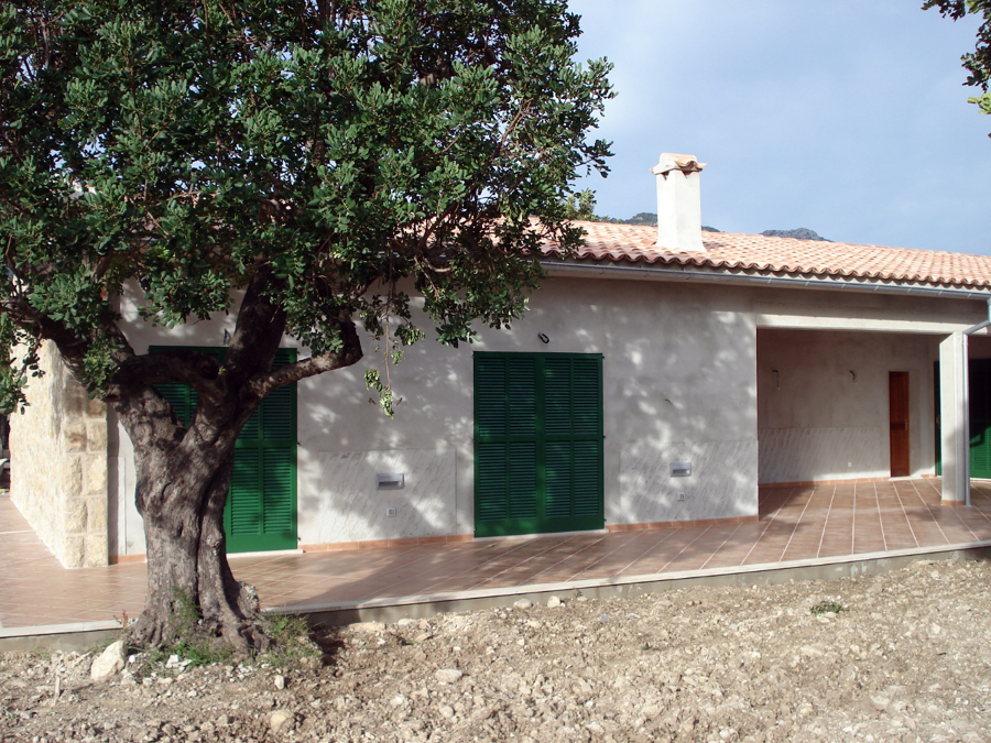 VIVIENDA EN MOSCARI