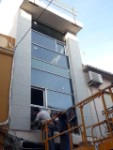 Vivienda Inteligente con cerramiento de vidrios activos