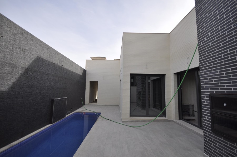 VIVIENDA UNIFAMILIAR