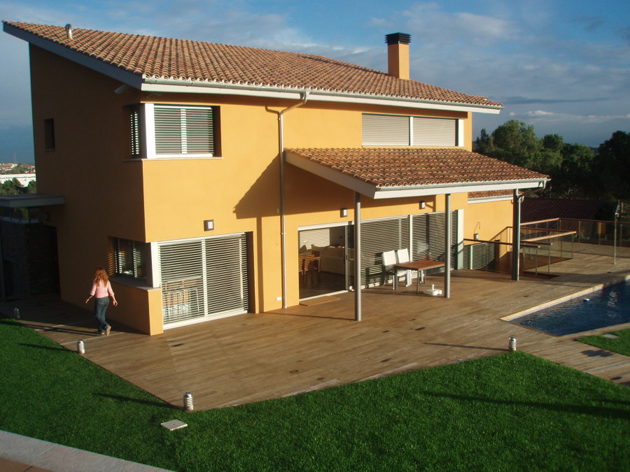 VIVIENDA UNIFAMILIAR AISLADA EN VILADECAVALLS