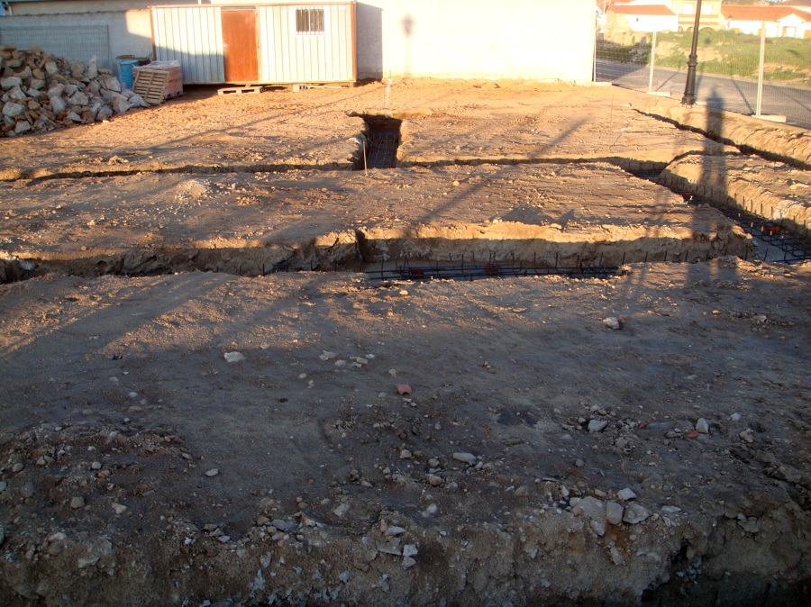 VIVIENDA UNIFAMILIAR CON PISCINA 