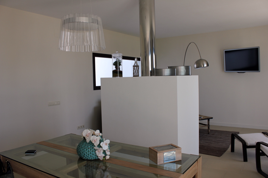 VIVIENDA UNIFAMILIAR CON PISCINA