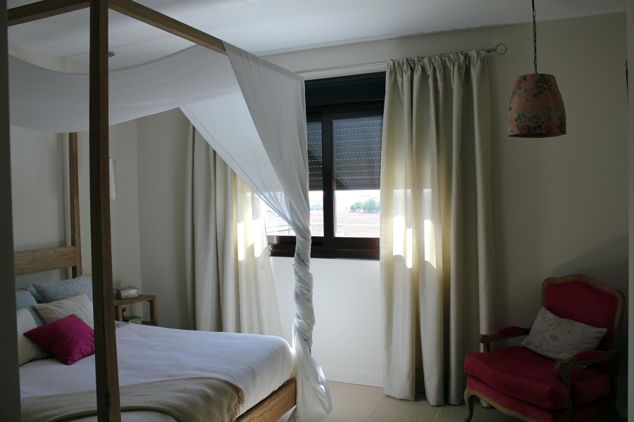 VIVIENDA UNIFAMILIAR CON PISCINA