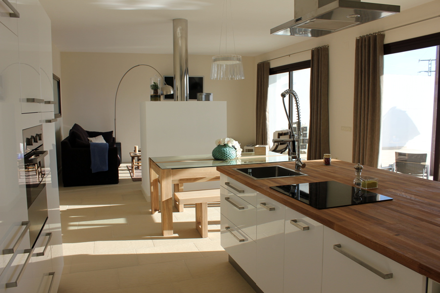 VIVIENDA UNIFAMILIAR CON PISCINA